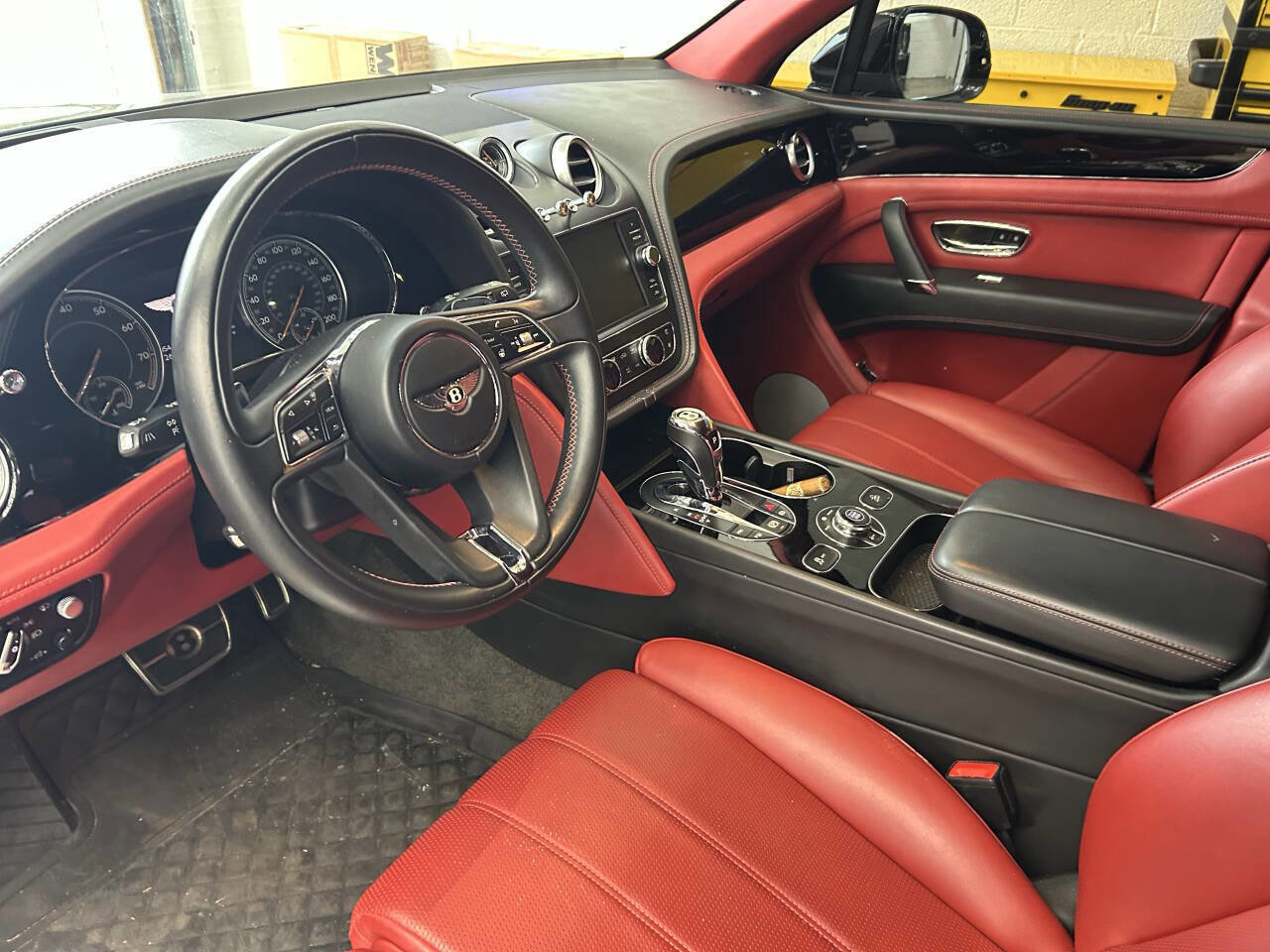 Used 2019 Bentley Bentayga image 8
