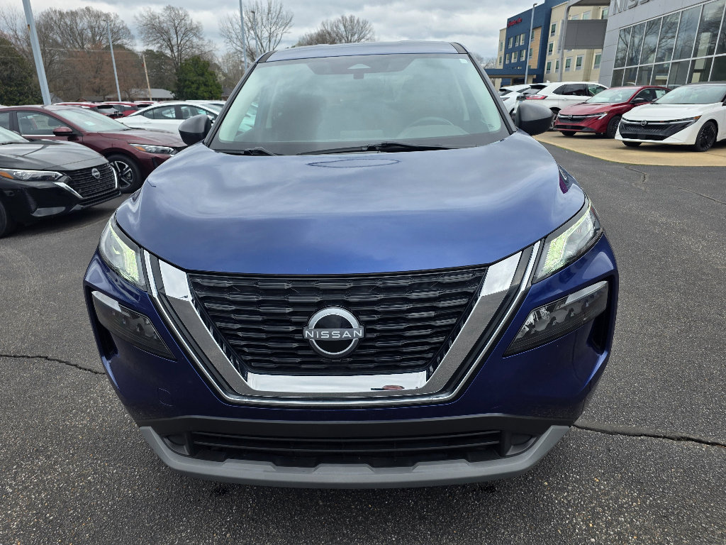 Used 2023 Nissan Rogue S image 8