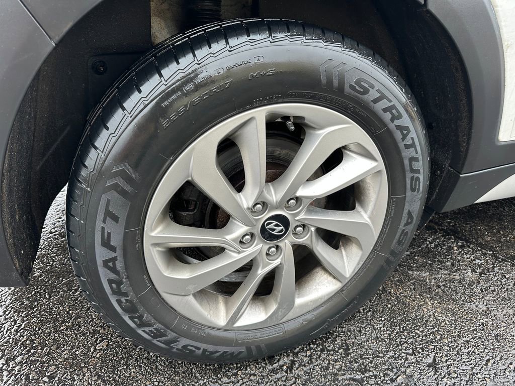 Used 2017 Hyundai Tucson SE image 16