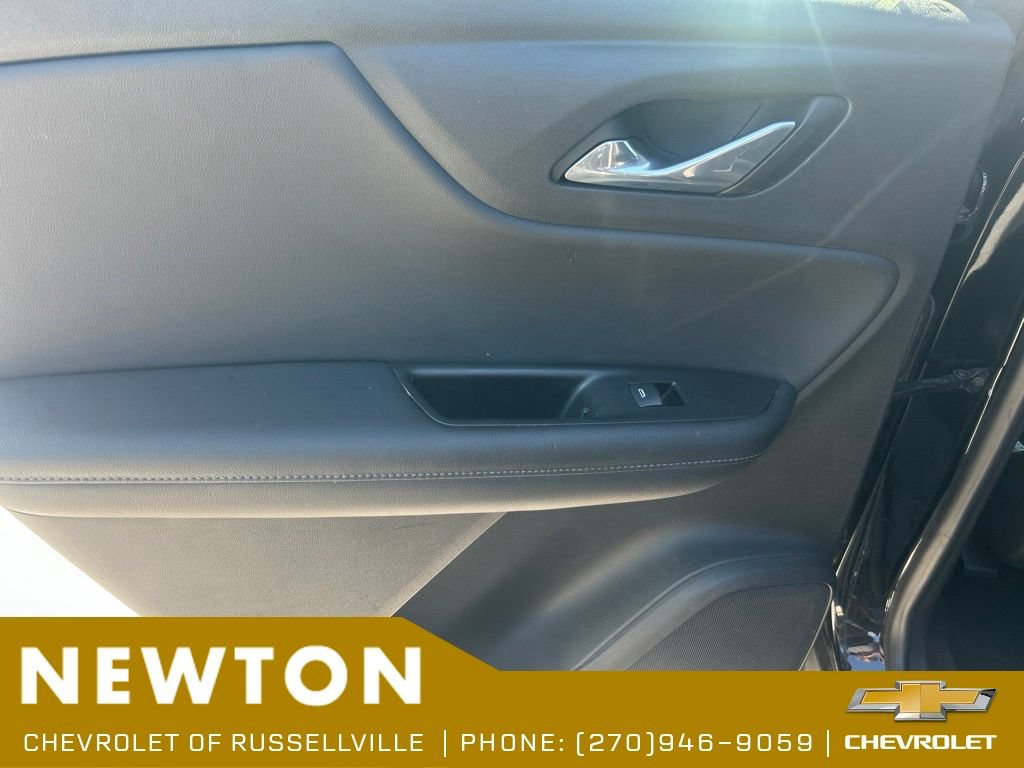 Used 2019 Chevrolet Blazer LT FWD image 36