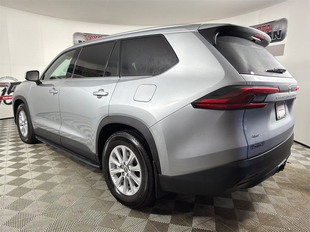 Used 2026 Toyota Grand Highlander XLE image 5