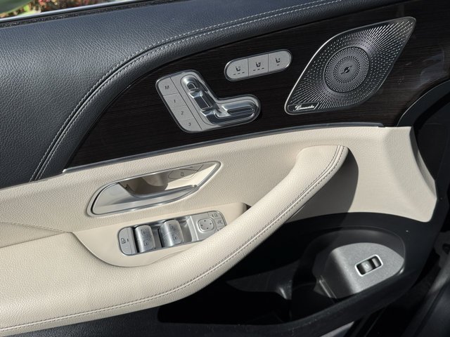 Used 2024 Mercedes-Benz GLS 450 4MATIC image 19