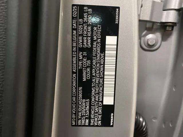 Used 2025 Volvo XC40 B5 Plus AWD/4WD image 91