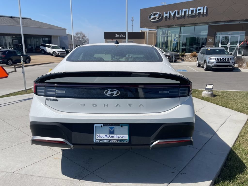 New 2026 Hyundai Sonata SE FWD image 4