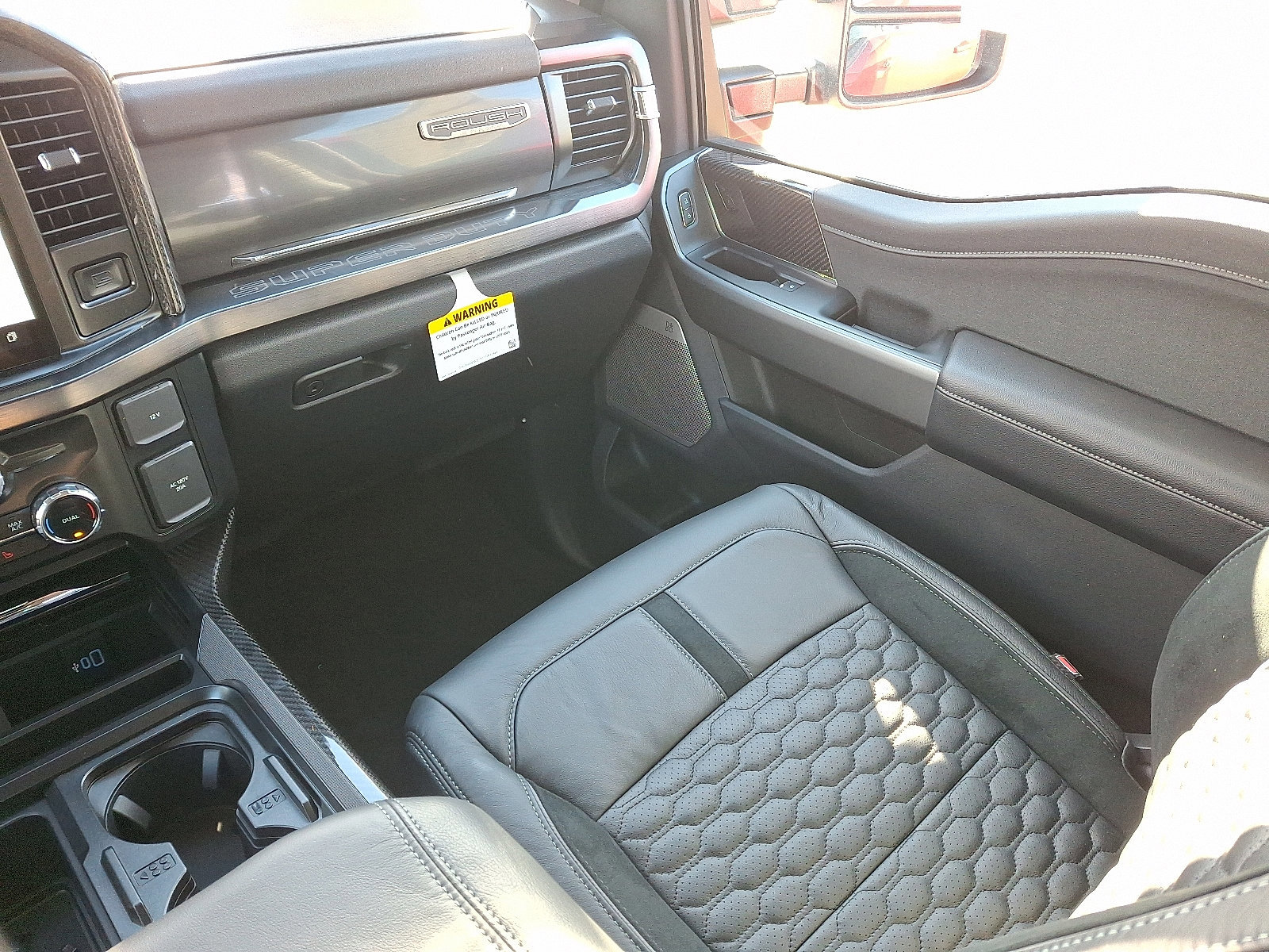 New 2026 Ford F250 Lariat w/ Black Appearance Package image 10