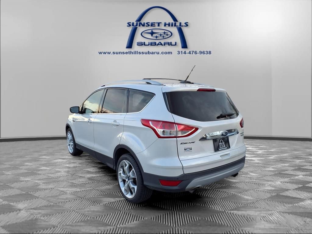 Used 2016 Ford Escape Titanium image 2