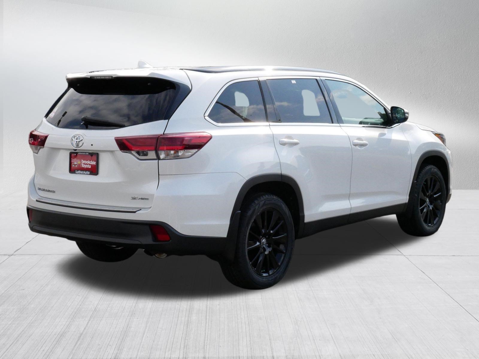 Used 2019 Toyota Highlander SE AWD/4WD image 7