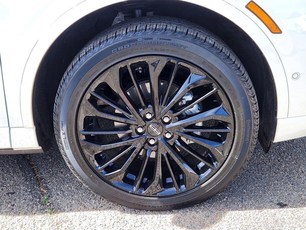 Used 2023 Lincoln Corsair Reserve w/ Equipment Group 202A AWD/4WD image 15