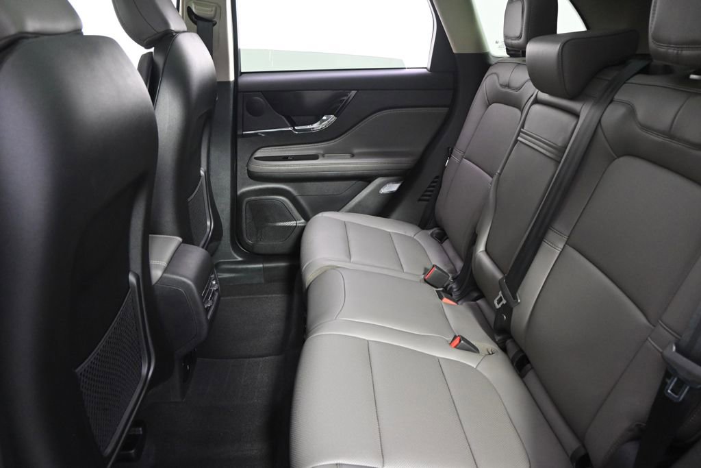 New 2026 Lincoln Corsair Premiere image 21