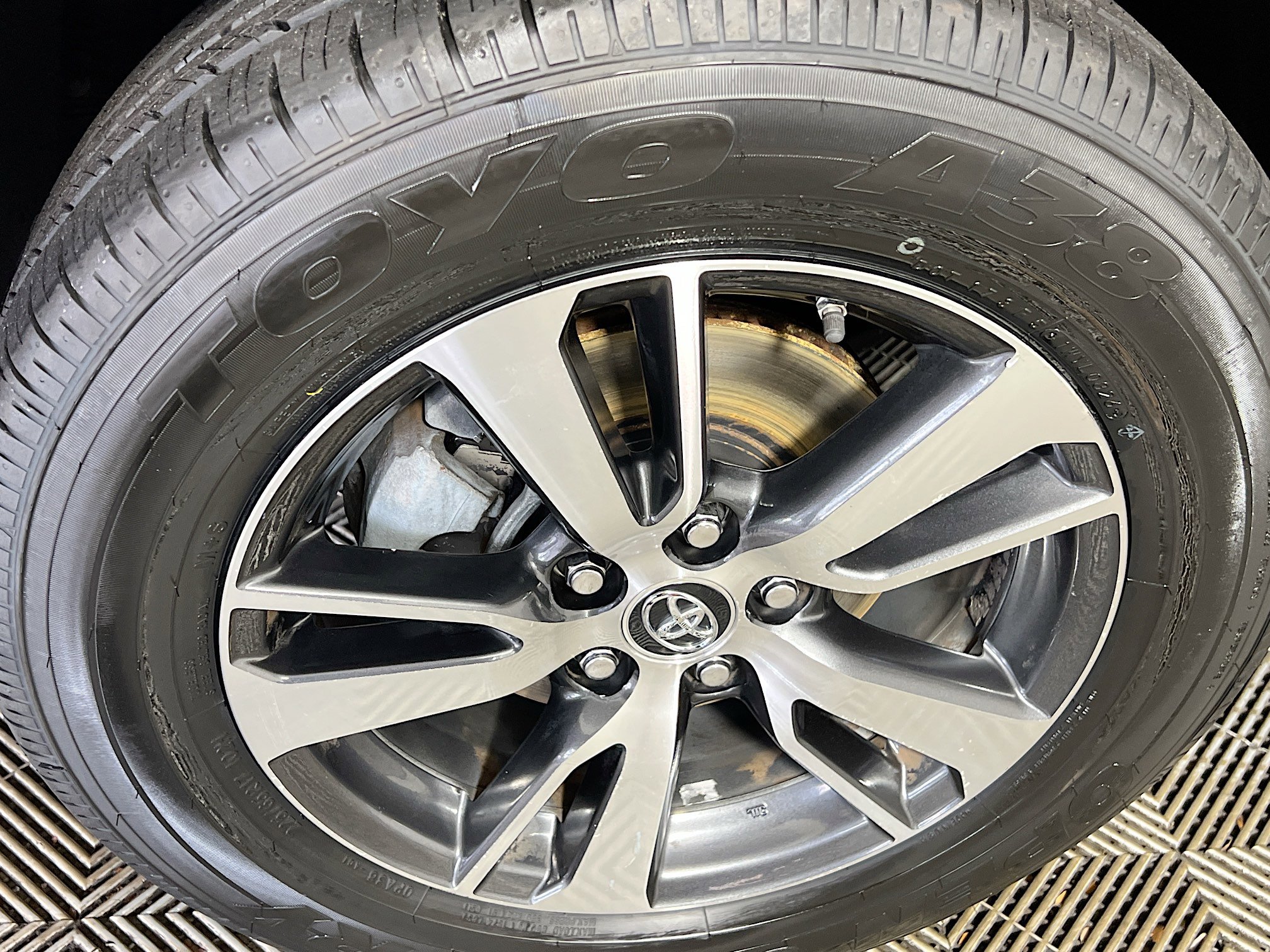 Used 2017 Toyota RAV4 XLE image 14