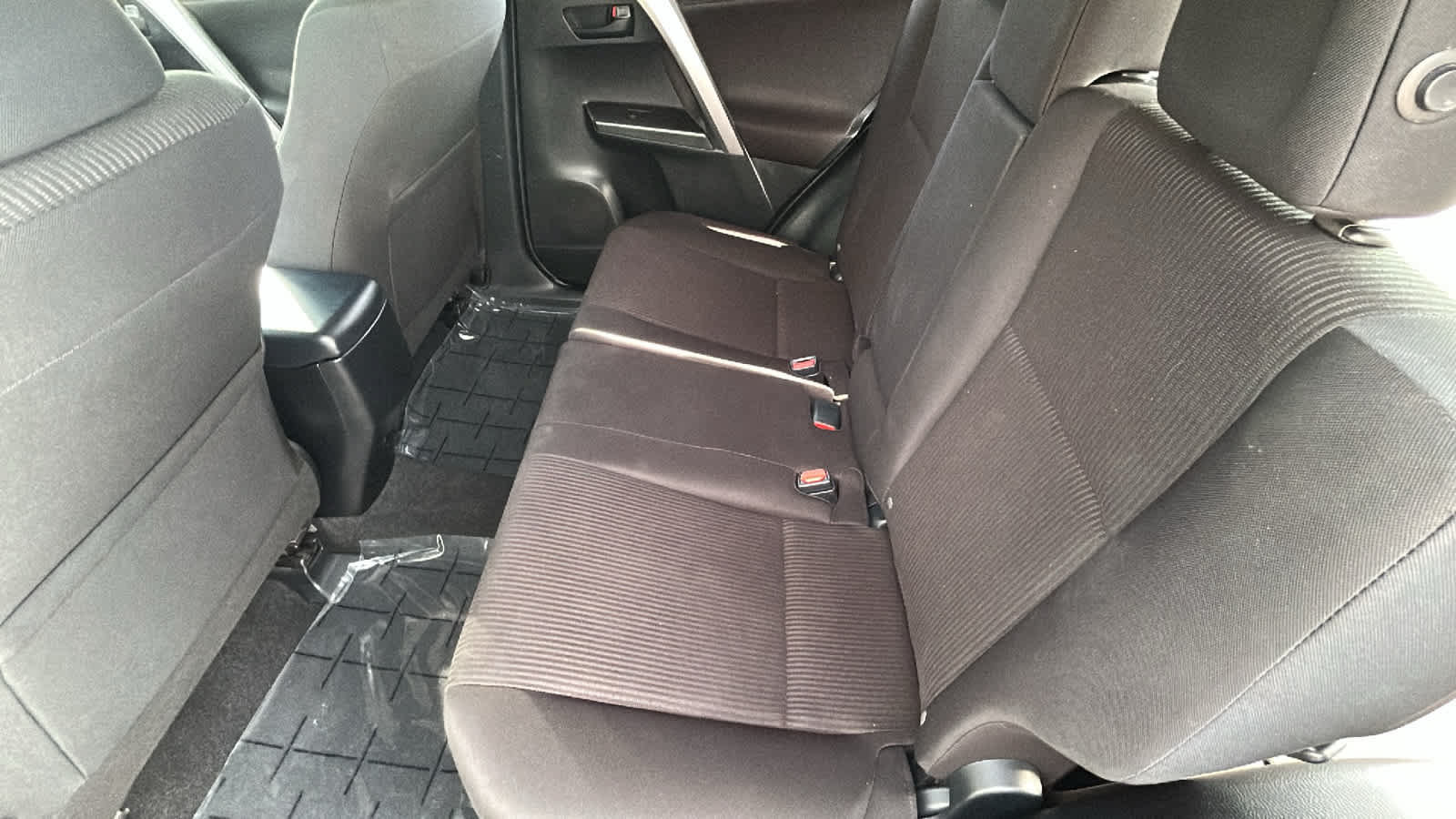 Used 2016 Toyota RAV4 LE AWD/4WD image 24