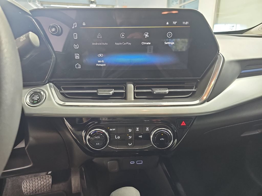 Certified 2024 Chevrolet Trax LT FWD image 25