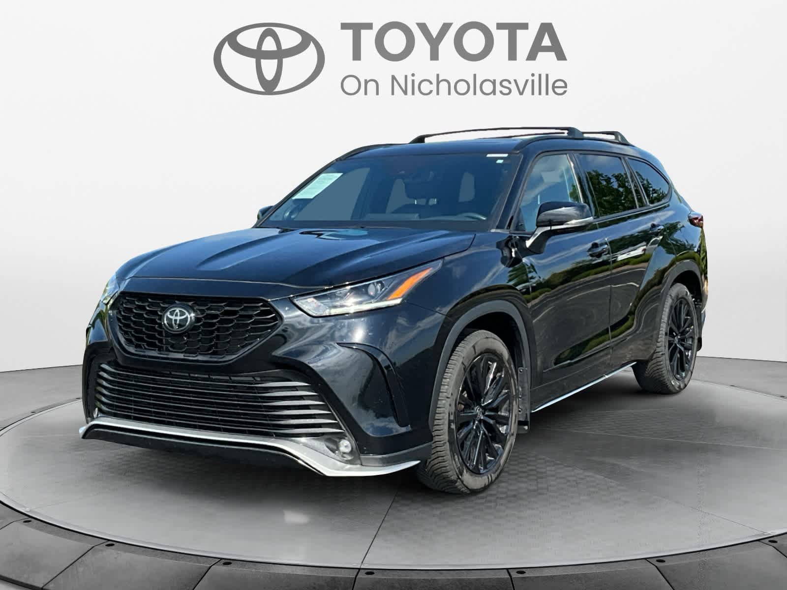 Used 2023 Toyota Highlander XSE FWD video 1