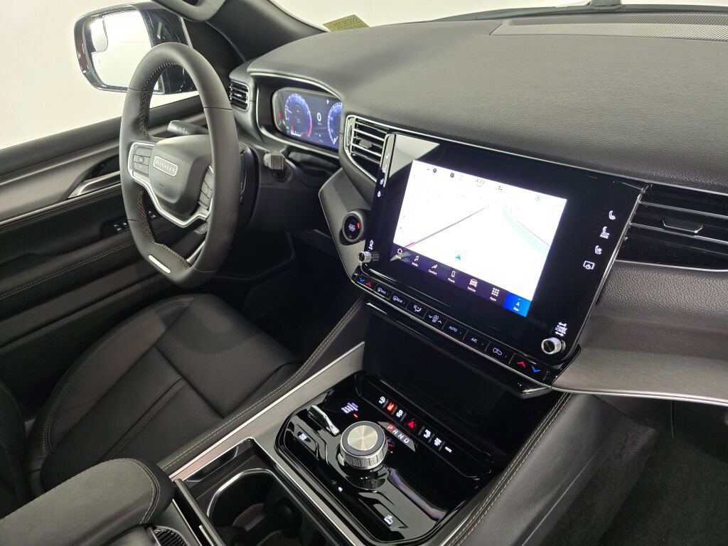 New 2025 Jeep Wagoneer Series II w/ HD Trailer Tow Package image 29