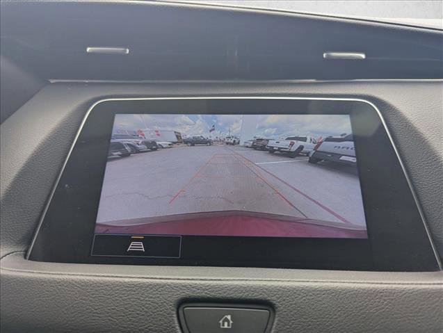 Used 2023 Cadillac XT4 Luxury w/ Cold Weather Package FWD image 13