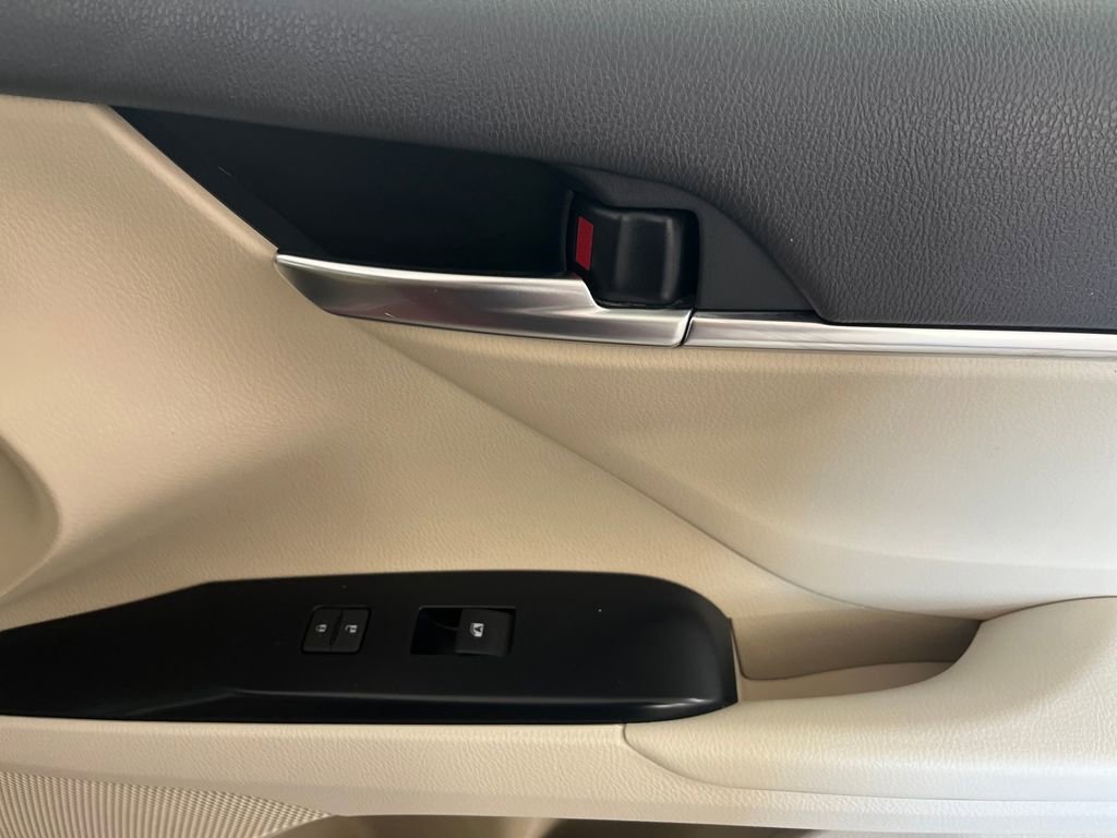 Used 2018 Toyota Camry LE w/ Protection Package (Q2) image 57