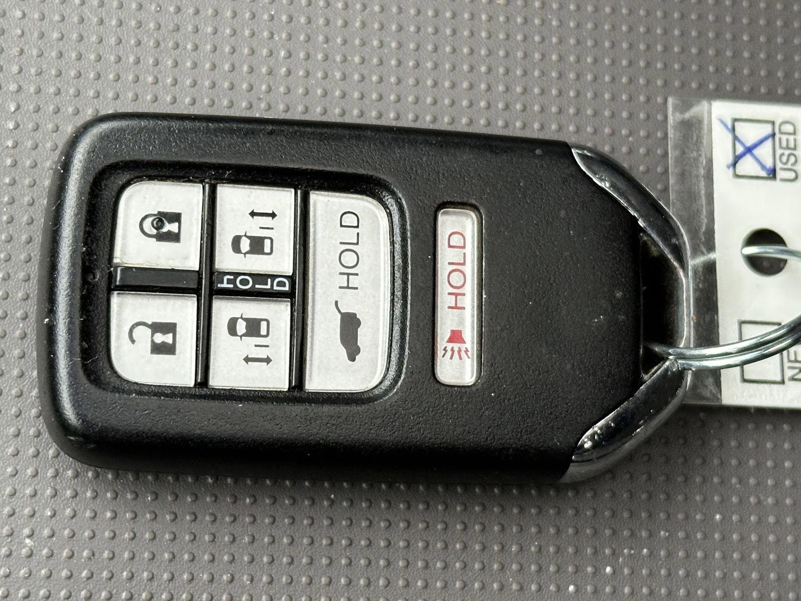 Used 2016 Honda Odyssey Touring image 14