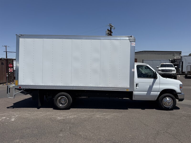 Used 2026 Ford E-450 and Econoline 450 Super Duty w/ Power Equipment Group RWD image 2