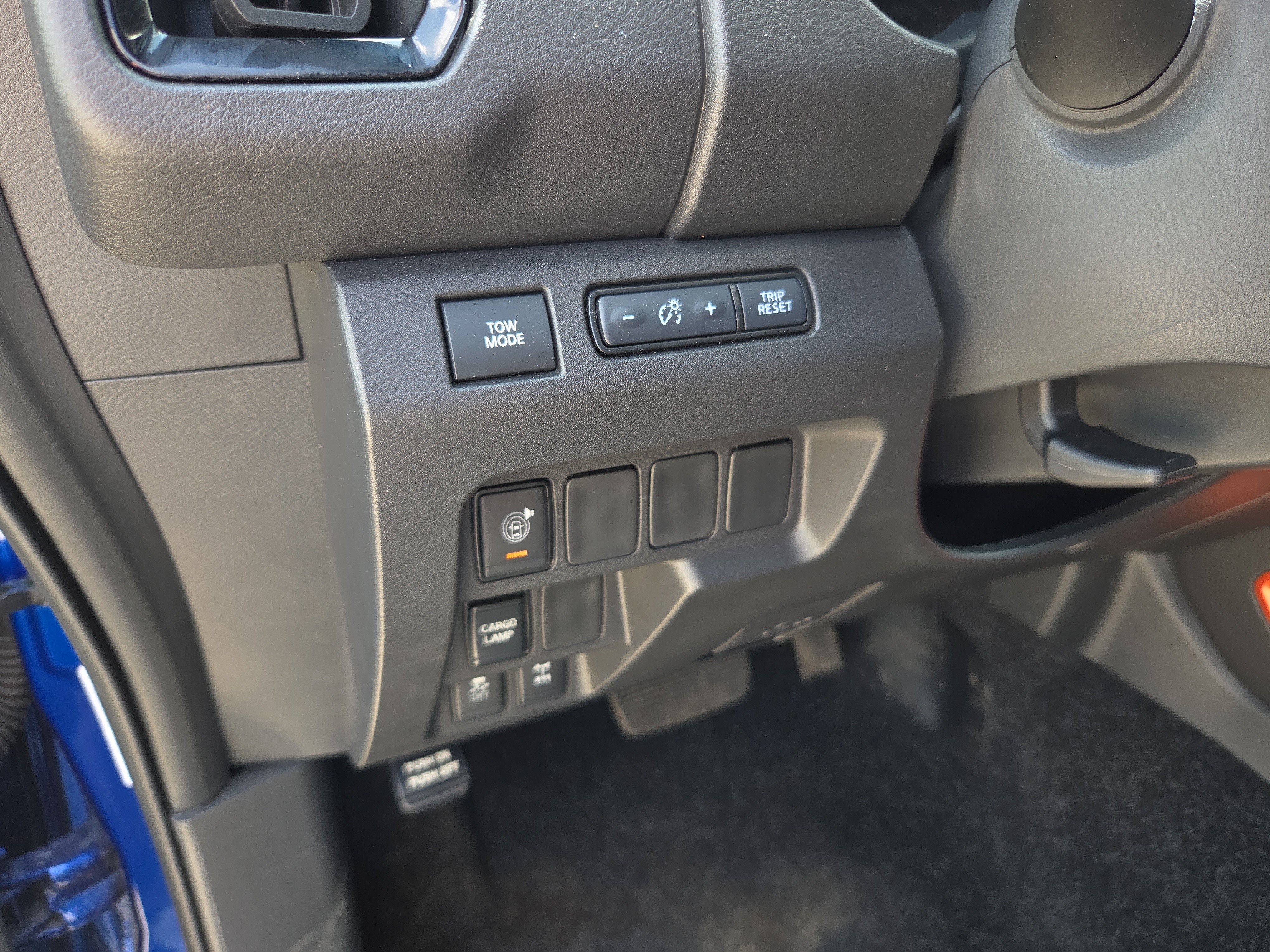 Used 2026 Nissan Frontier PRO-4X w/ Tow Package AWD/4WD image 17