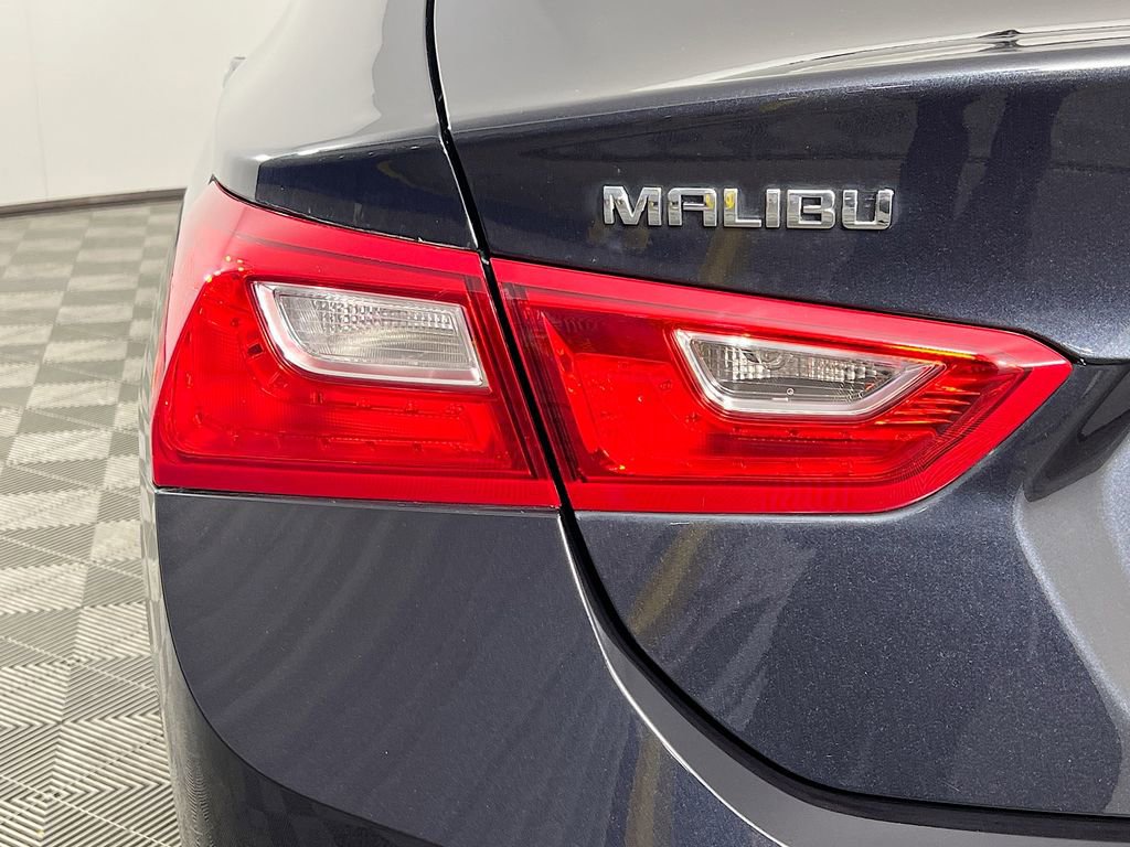 Used 2022 Chevrolet Malibu LS w/ Driver Confidence Package II FWD image 32