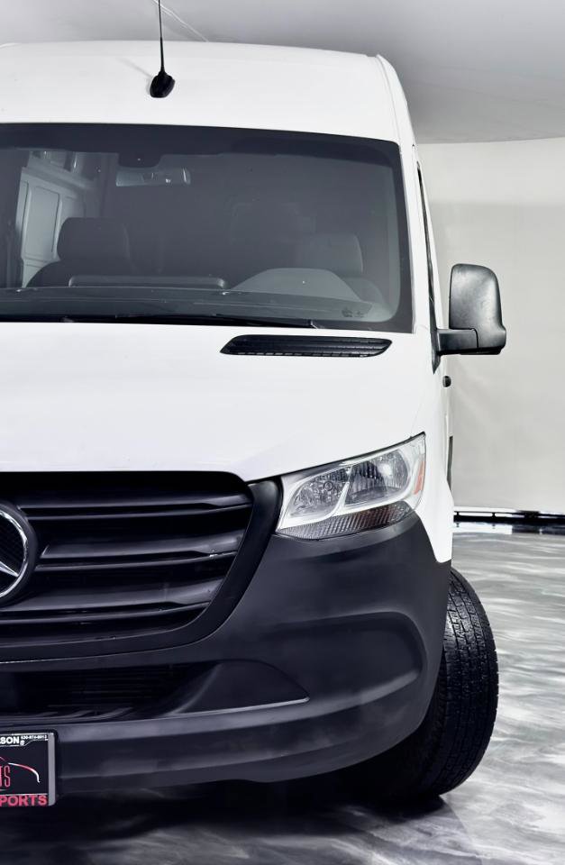 Used 2022 Mercedes-Benz Sprinter 2500 image 6