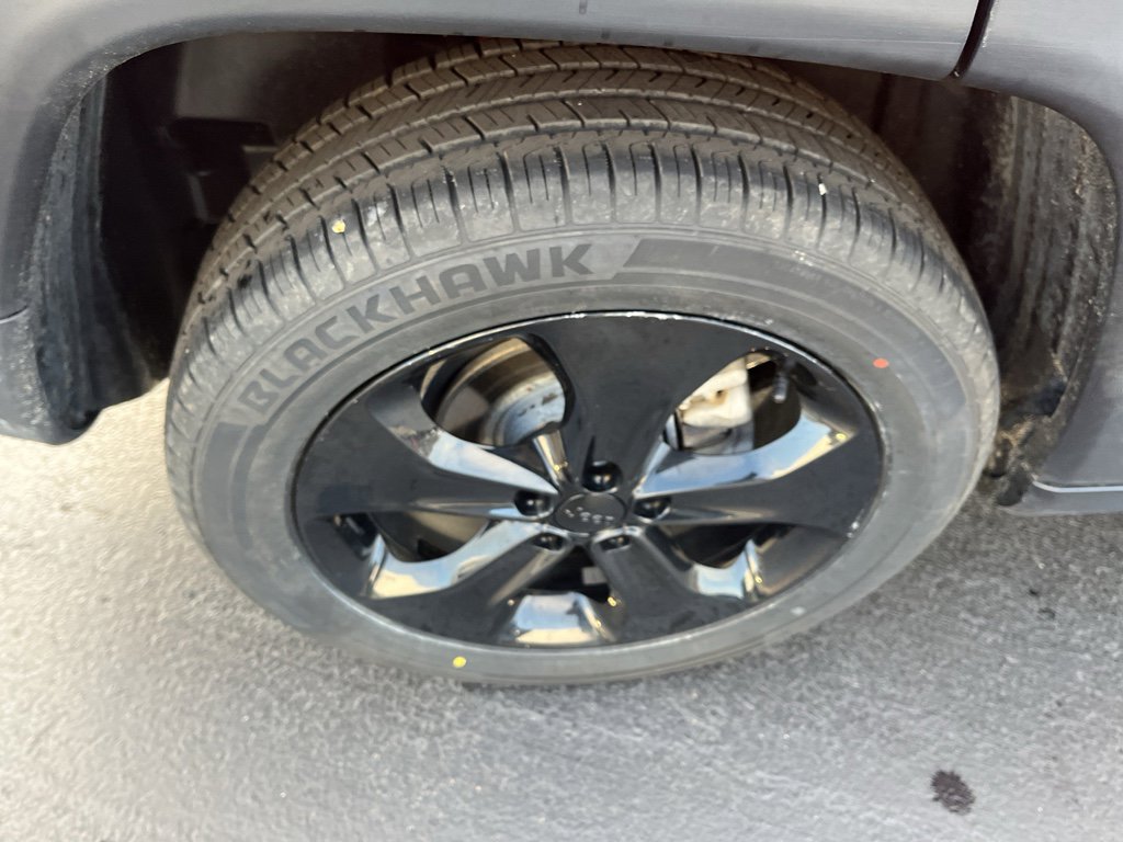 Used 2020 Jeep Compass Latitude image 33