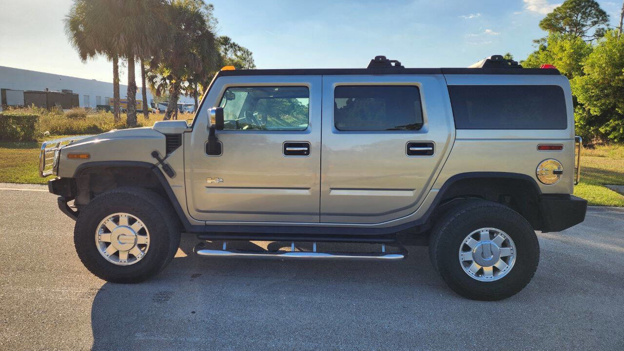 Used 2003 HUMMER H2 w/ Preferred Equipment Group image 5