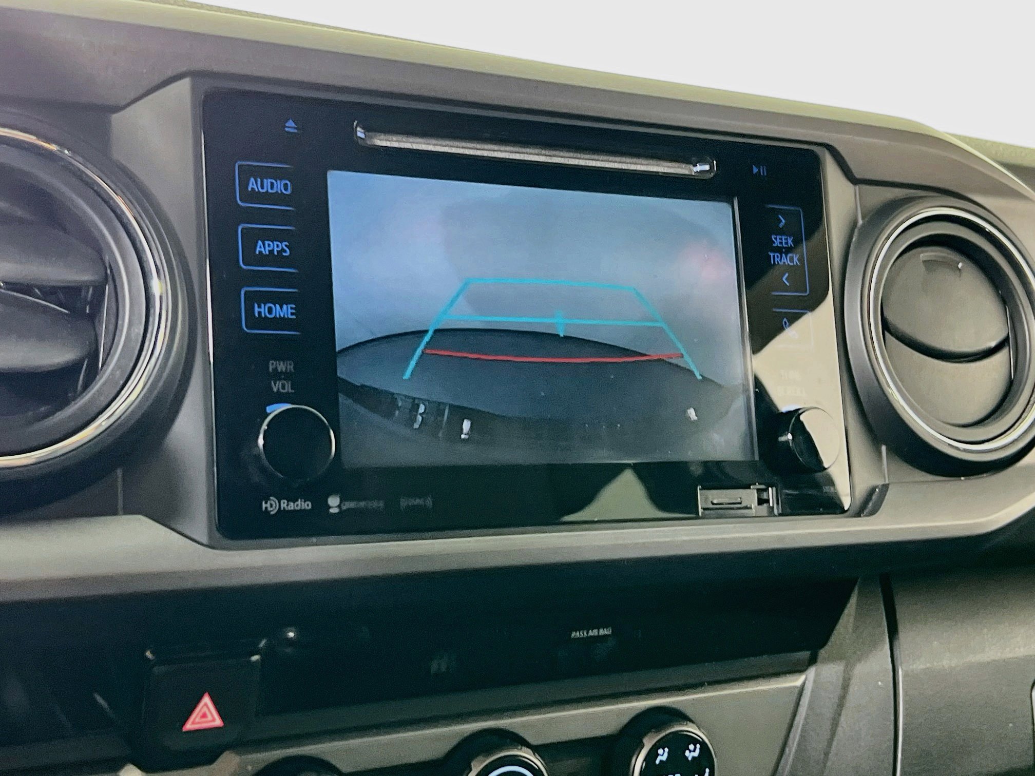 Used 2018 Toyota Tacoma TRD Off-Road AWD/4WD image 14