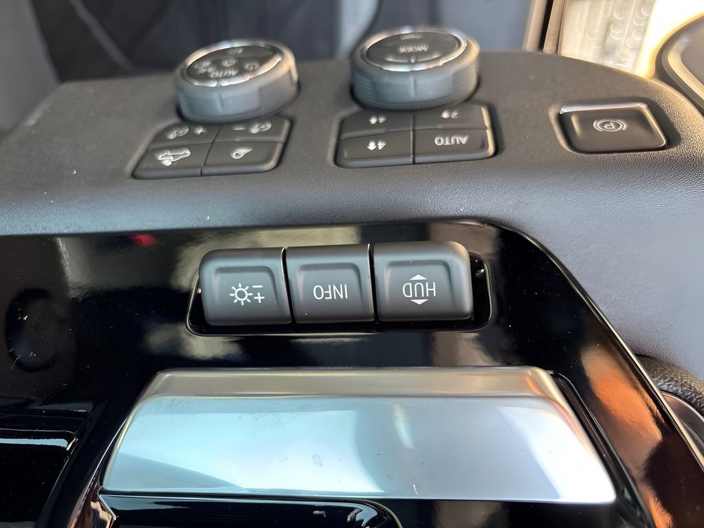 New 2026 Chevrolet Silverado 1500 High Country AWD/4WD image 15