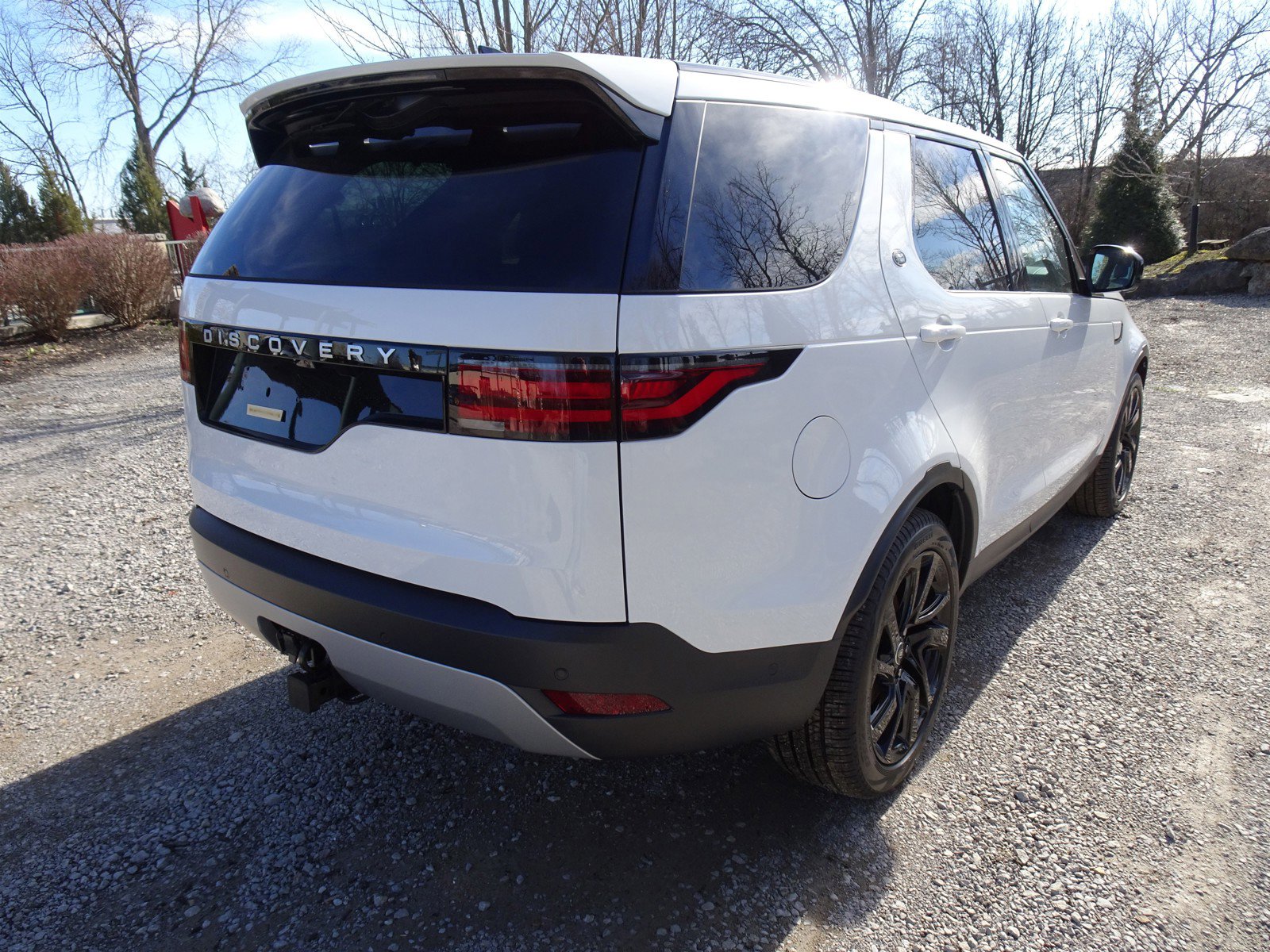 New 2025 Land Rover Discovery S image 12