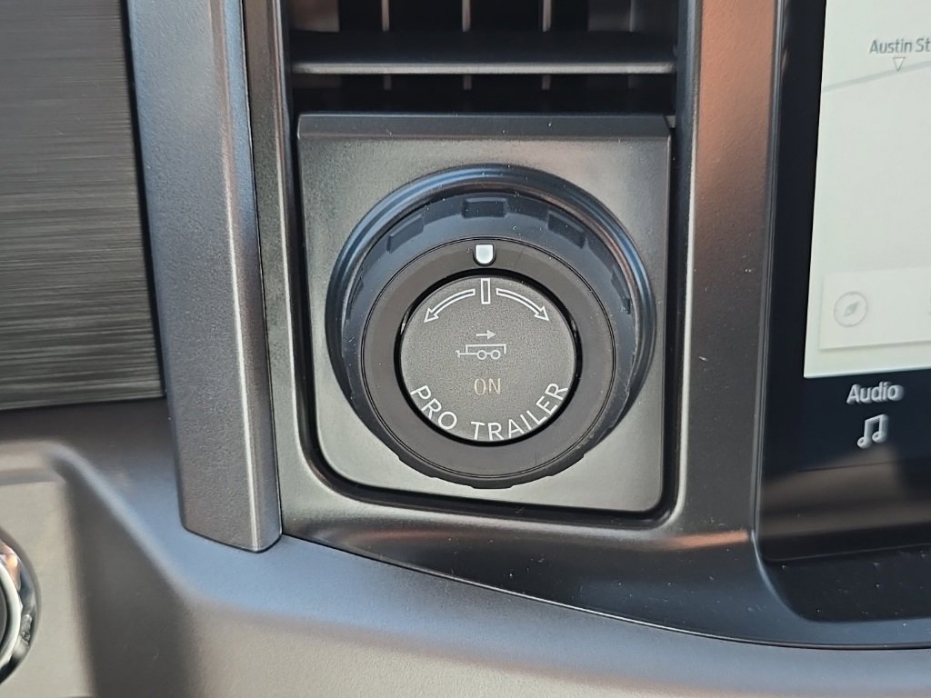 New 2025 Ford F150 Lightning XLT image 27