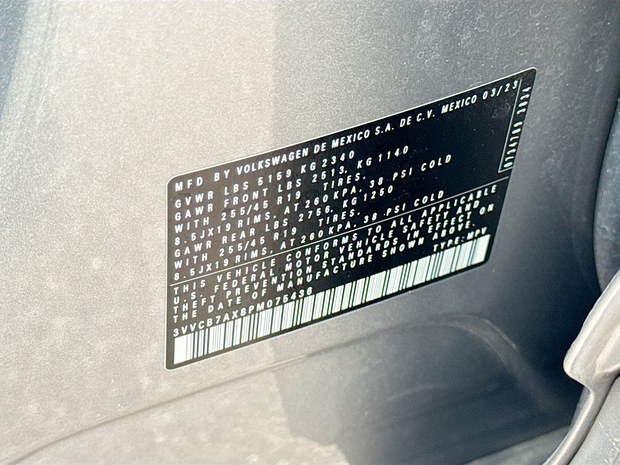 Used 2023 Volkswagen Tiguan SE R-Line image 42