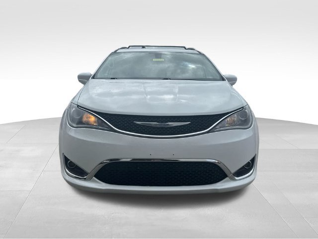 Used 2017 Chrysler Pacifica Touring-L FWD image 20