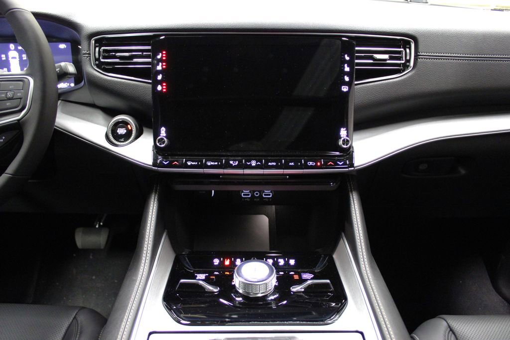 New 2025 Jeep Wagoneer L Series II image 13