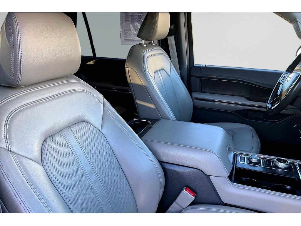 Used 2021 Ford Expedition Limited image 25