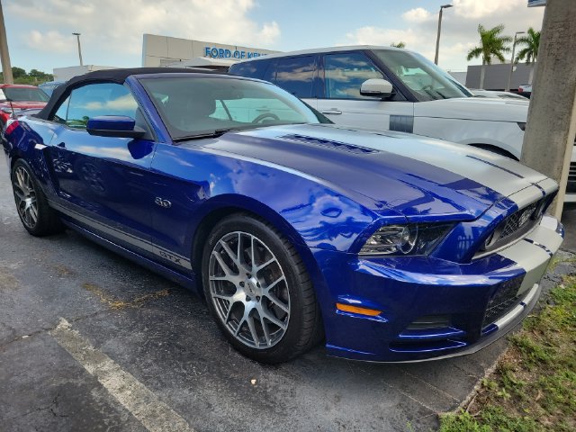 Used 2014 Ford Mustang GT Premium w/ Electronics Package RWD image 2
