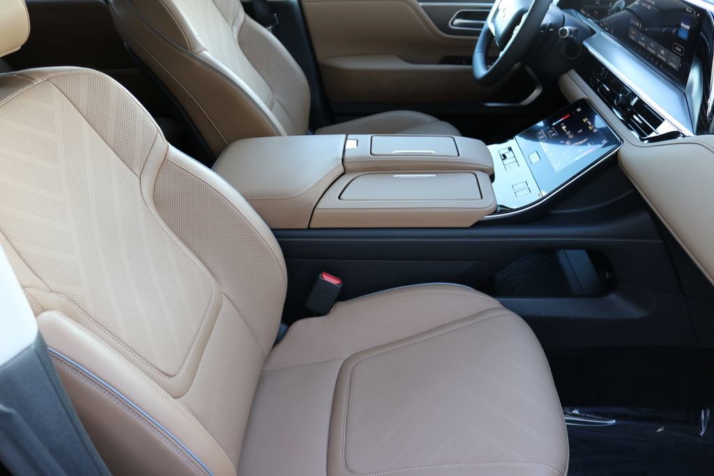 Certified 2025 INFINITI QX80 Luxe image 46