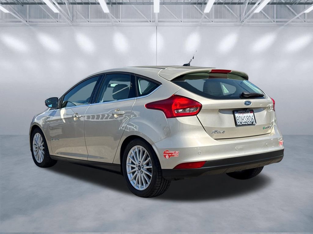 Used 2017 Ford Focus Electric Hatchback image 4