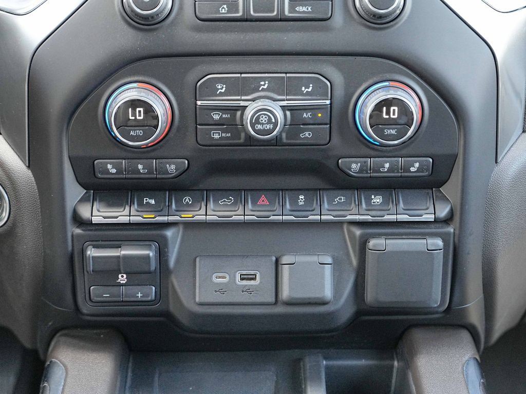 Used 2020 Chevrolet Silverado 1500 LTZ w/ LTZ Plus Package AWD/4WD image 34