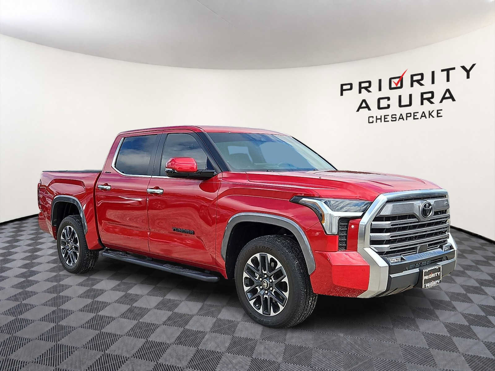 Used 2025 Toyota Tundra Limited AWD/4WD image 3