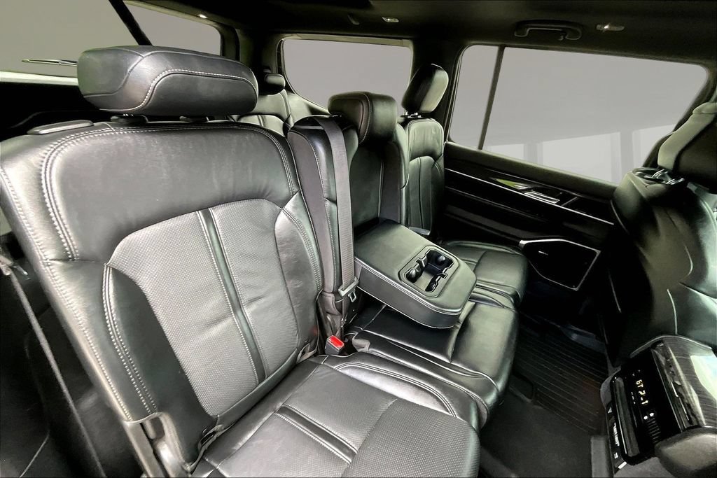 Used 2022 Jeep Wagoneer Series II w/ Premium Group I RWD image 24