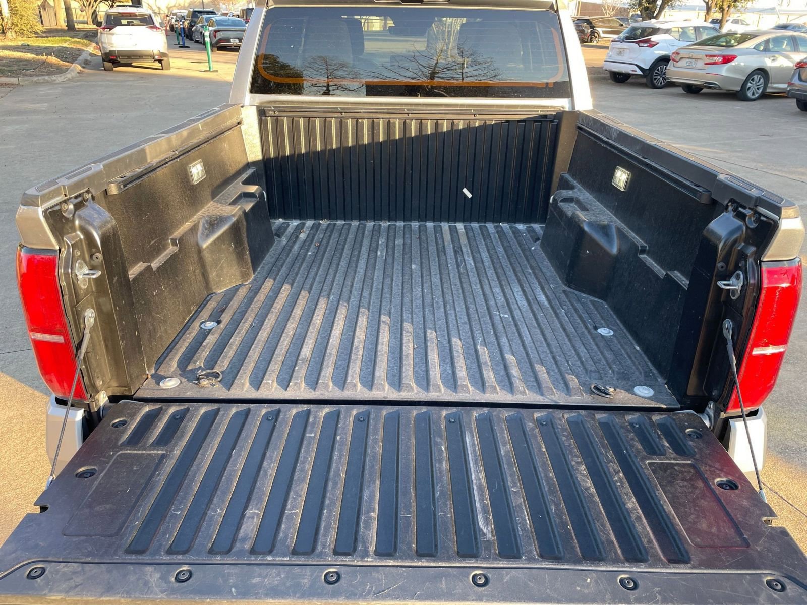 Used 2025 Toyota Tacoma TRD Off-Road image 31