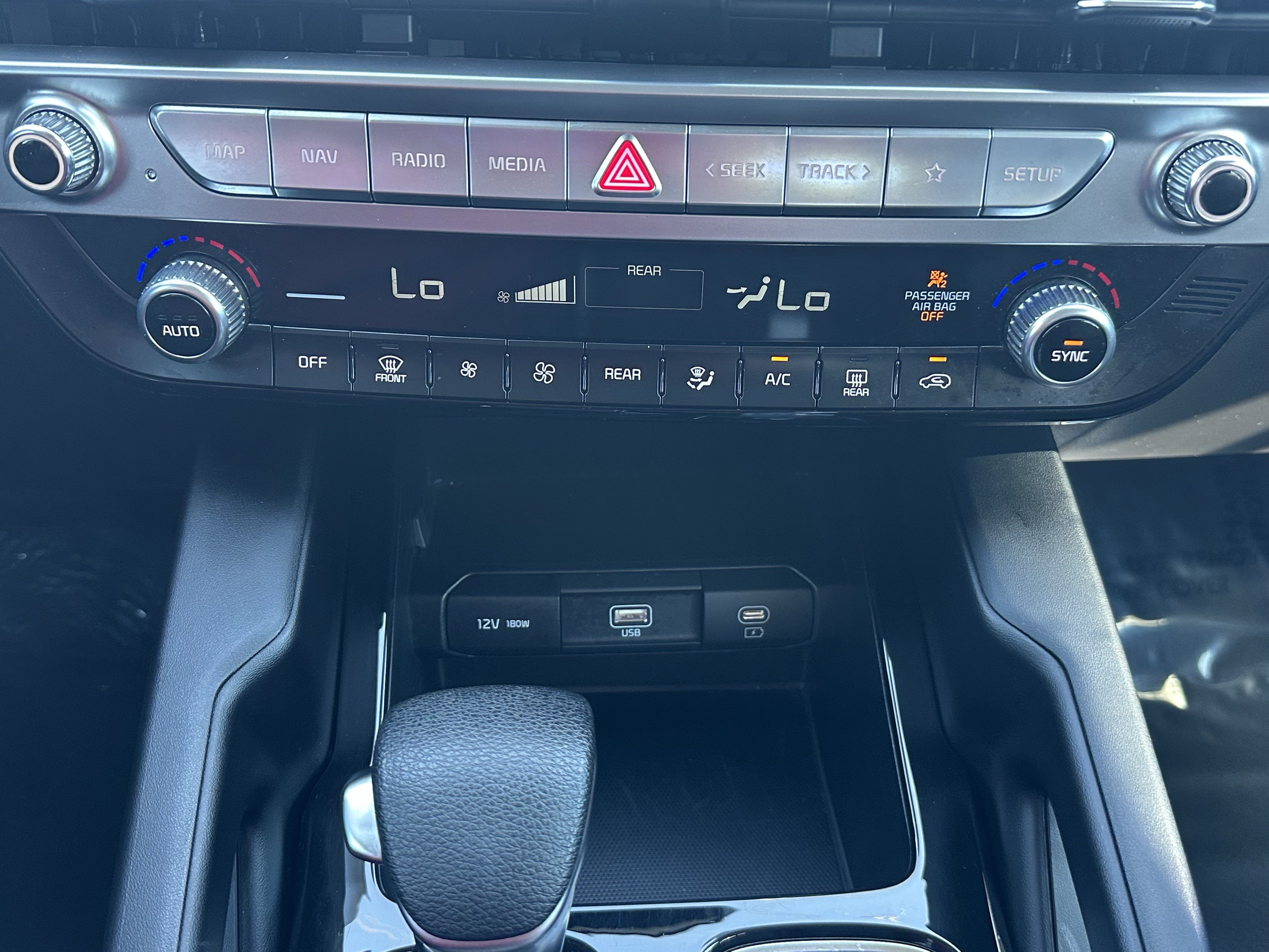 Used 2024 Kia Telluride LX FWD image 29