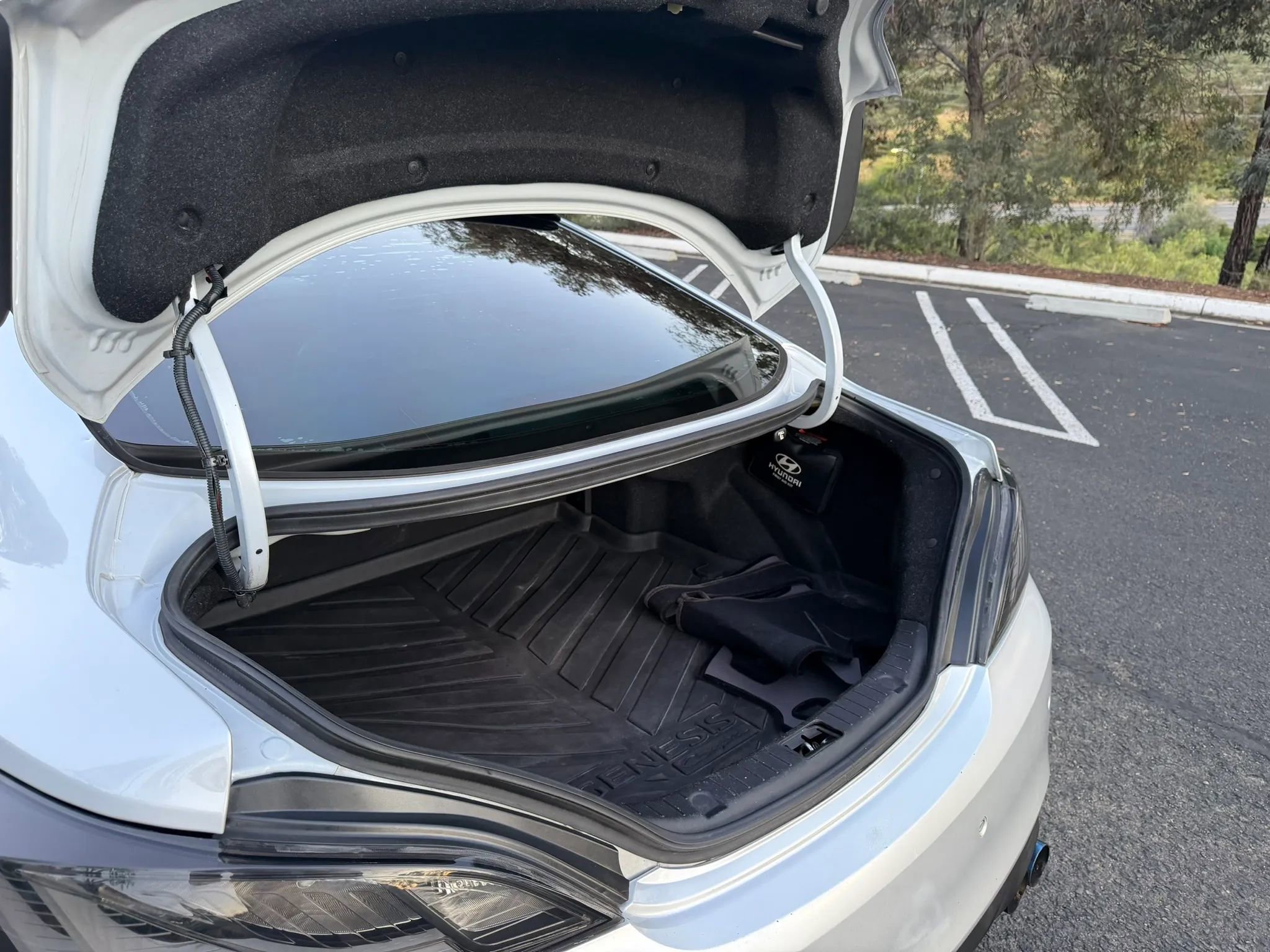 Used 2014 Hyundai Genesis 3.8 image 15