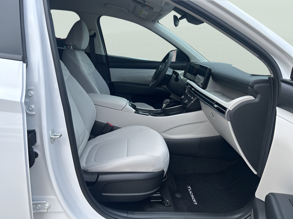 Used 2026 Hyundai Tucson SE FWD image 17