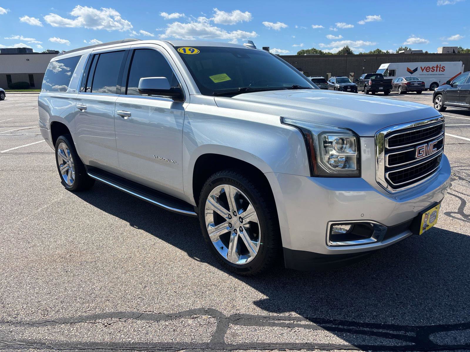 Used 2019 GMC Yukon XL SLT w/ Open Road Package image 5