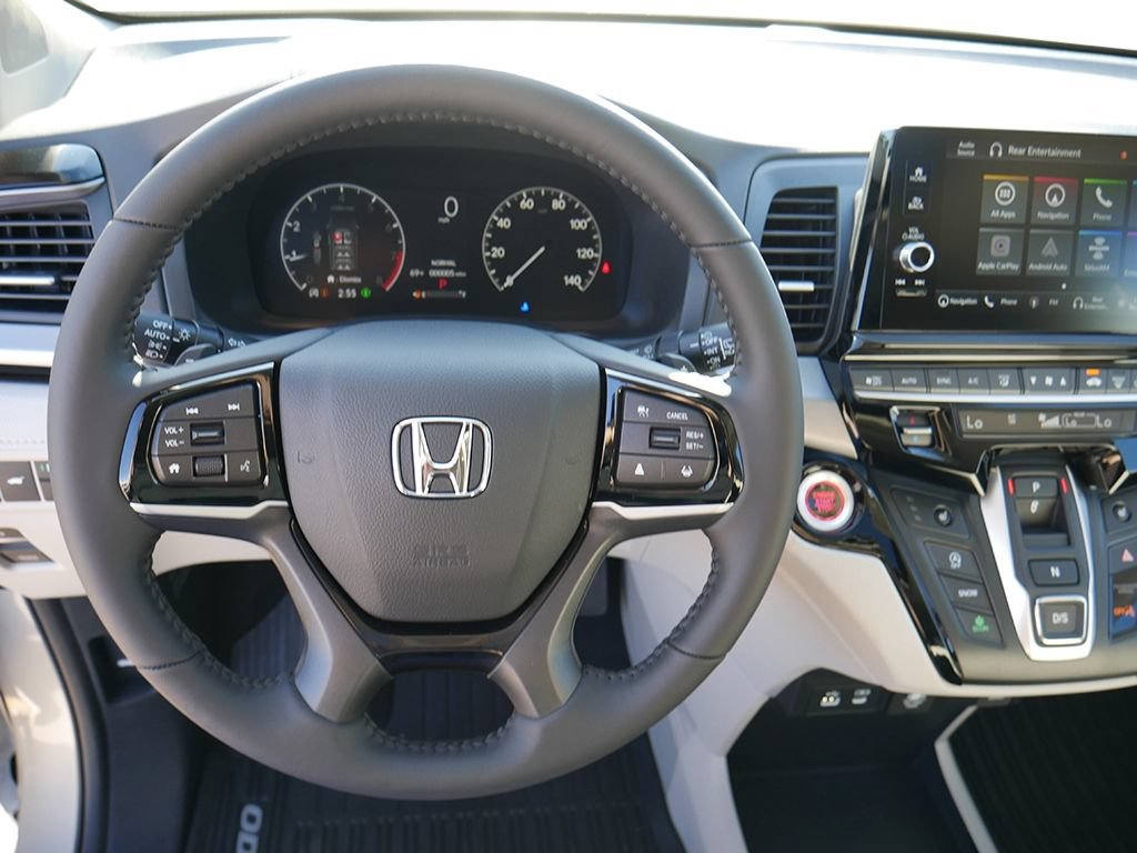 New 2026 Honda Odyssey Touring image 11