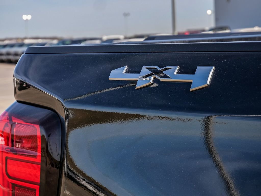 Used 2025 GMC Sierra 1500 SLT w/ SLT Premium Package image 11