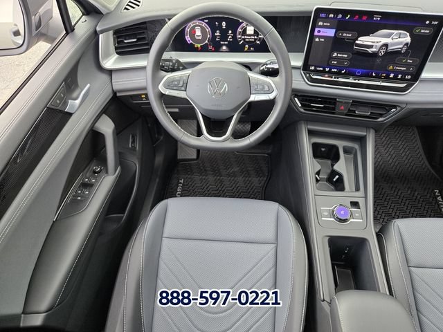 New 2026 Volkswagen Tiguan SE FWD image 9
