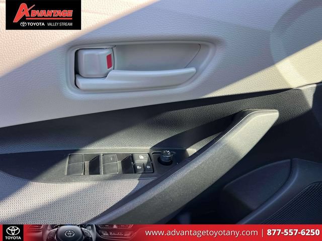 Used 2026 Toyota Corolla LE FWD image 22